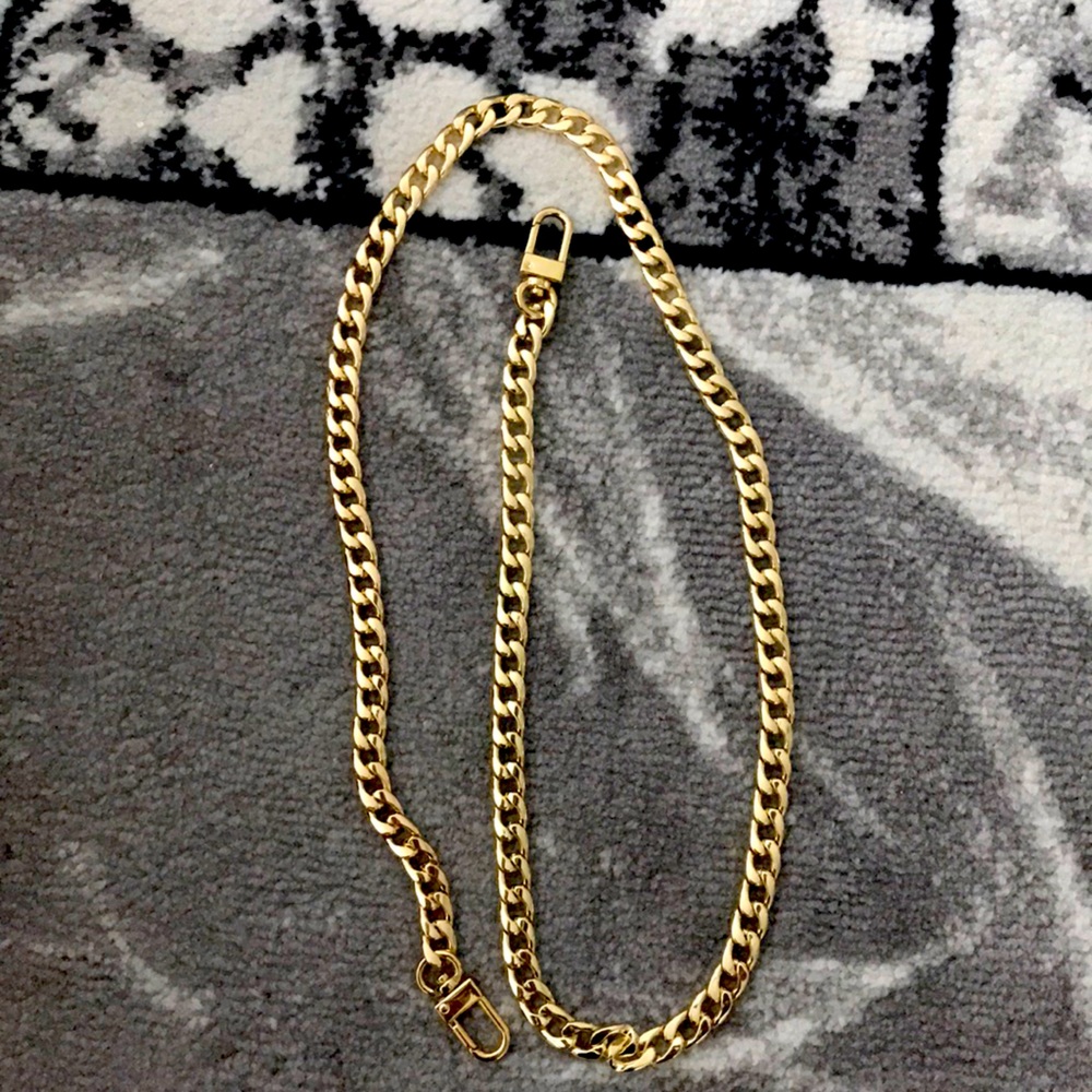 Brand new 80cm Gold colour bag chain!